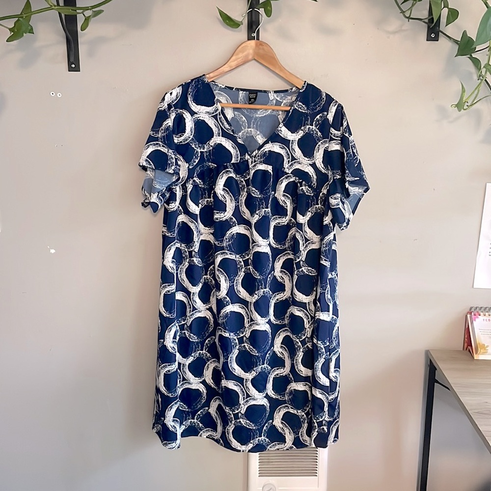 Curvy Cute Tunic Short sleeve dress Blue White Swirl polka dot Women’s XXL Plus